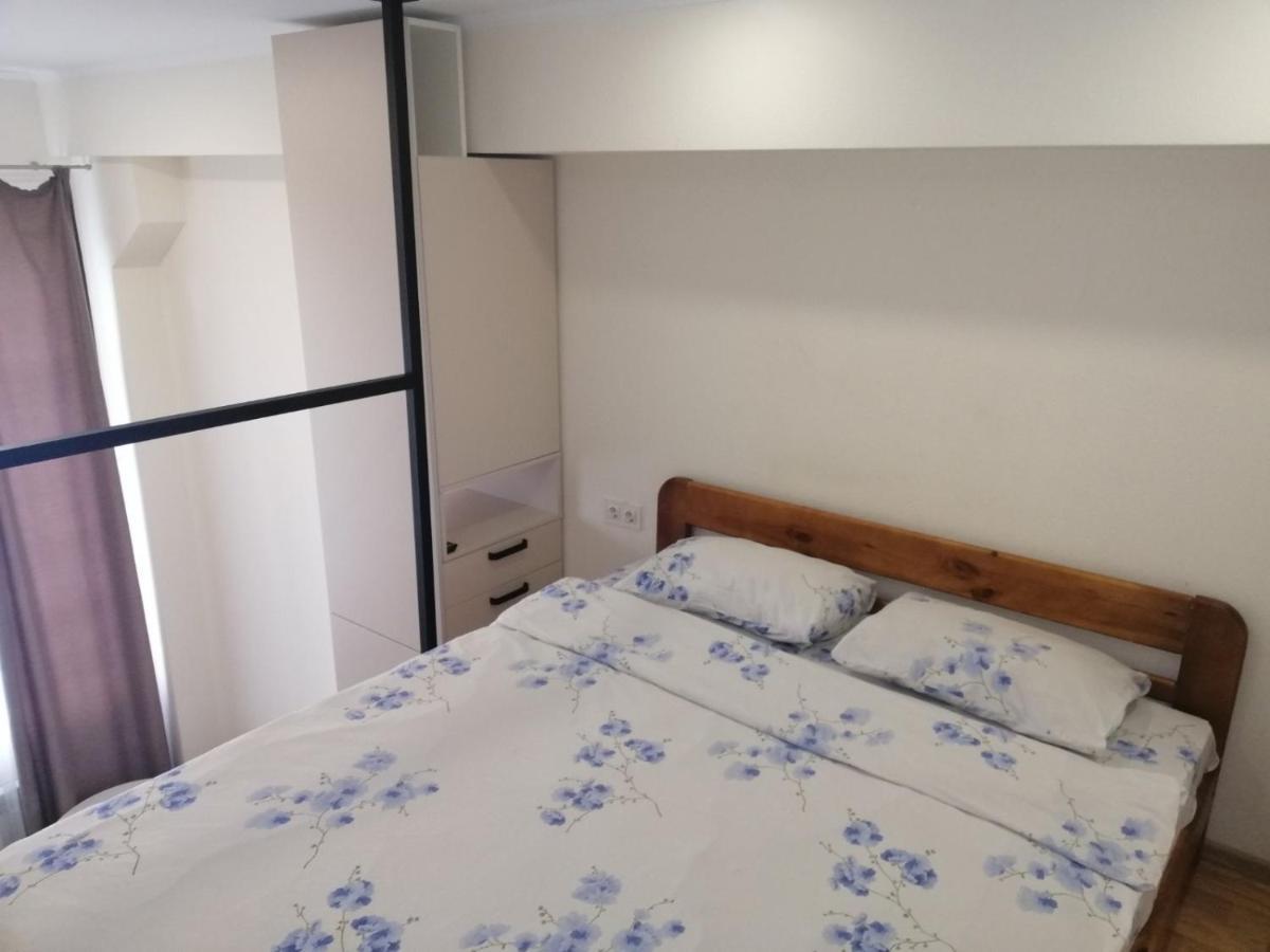 Ferienwohnung Loft Smart House Kiew Exterior foto